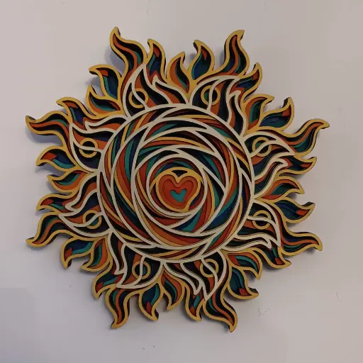 Mandala mural en bois – Design solaire multicouche