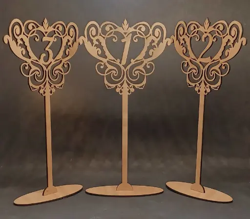 Numéros de table en bois – Style baroque royal (vendus par pack de 5)